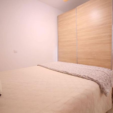Barrio De Triana - Bidasoa Facil Aparcamiento 세비야 외부 사진